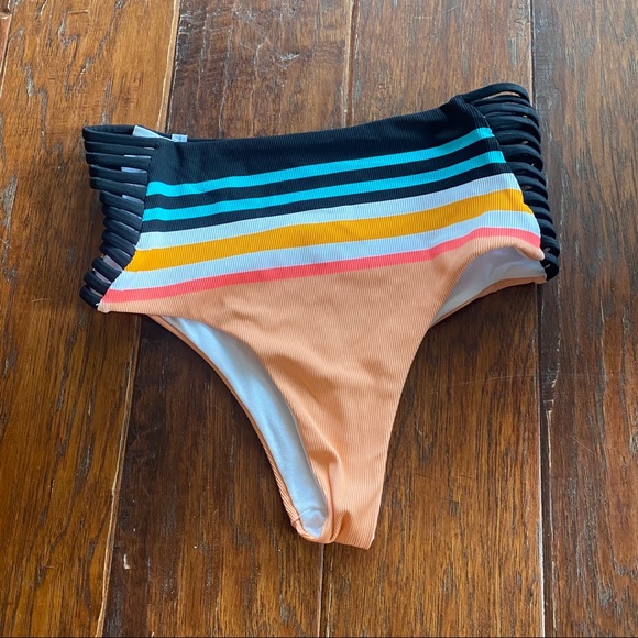 Body Glove Coral Reef Bikini set - Picture 5 of 10